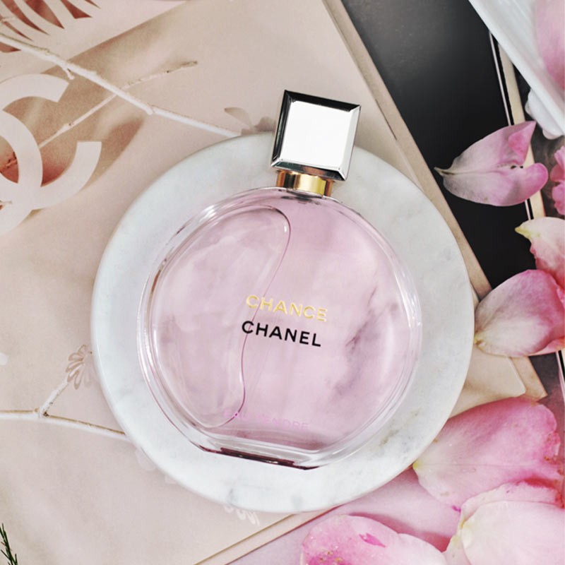 عطر ادوپرفیوم زنانه شانل مدل چنس او تندر با رایحه ملایم و خنک