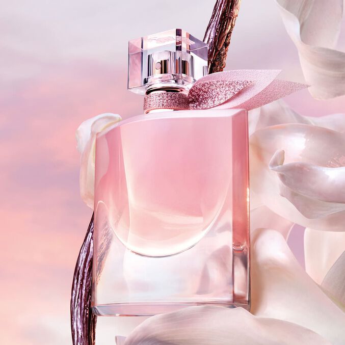 عطر ادوپرفیوم زنانه لانکوم مدل لاوی بل با رایحه گرم شیرین