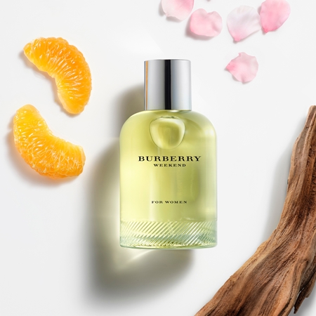 عطر ادوپرفیوم زنانه باربری مدل ویکند با رایحه خنک و شیرین