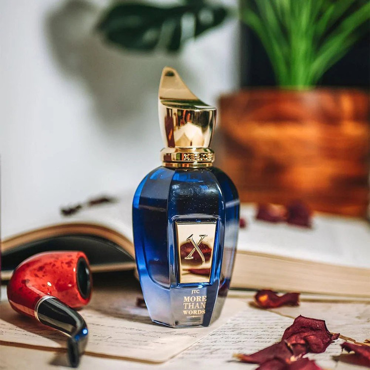 عطر ادوپرفیوم یونیسکس زرجوف کازاموراتی مدل مور دن وردز با رایحه گرم و شیرین