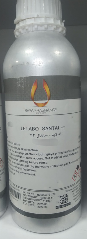 عطر ادوپرفیوم یونیسکس له لابو مدل سانتال 33 با رایحه گرم و چوبی