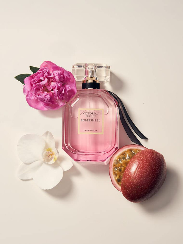 عطر ادوپرفیوم زنانه ویکتوریا سکرت مدل بامشل با رایحه خنک و شیرین